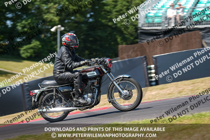 cadwell park;cadwell park photographs;cadwell trackday photographs;enduro digital images;event digital images;eventdigitalimages;peter wileman photography;racing digital images;trackday digital images;trackday photos